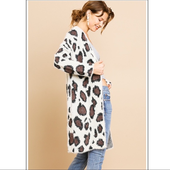 Fuzzy Animal Print Open Front Cardigan - Picture 2 of 4